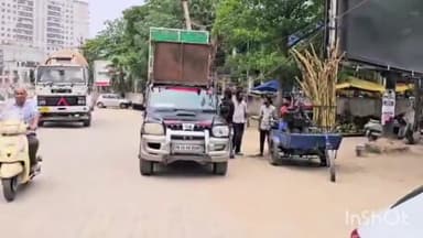 ਡੇਰਾਬਸੀ: ਜ਼ੀਰਕਪੁਰ ਵਿਖੇ ਐਨਕਰੋਚਮੈਂਟ ਟੀਮ ਵੱਲੋਂ ਵੀਆਈਪੀ ਰੋਡ ਵਿਖੇ ਫੜੀ ਰੇੜੀ ਵਾਲਿਆਂ ਦਾ ਸਮਾਨ ਚੁੱਕ ਕੇ ਕਾਬੂ ਕੀਤਾ ਗਿਆ