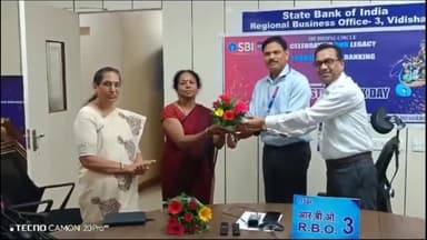 विदिशा नगर: भारतीय स्टेट बैंक की स्थापना दिवस के मौके पर गर्ल्स कॉलेज की छात्राओं को कंप्यूटर भेंट किए गए