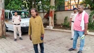 बेगूसराय: मनसेरपुर वार्ड-3 के वार्ड पार्षद ने DM कार्यालय के पास आत्मदाह का किया प्रयास, पुलिस ने लिया हिरासत में