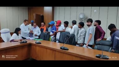 हज़ारीबाग: उपायुक्त कार्यालय में साप्ताहिक जनता दरबार का आयोजन, दो दर्जन से अधिक फरियादियों ने दिया आवेदन।