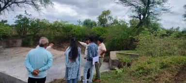 बड़ौद: सीईओ जीप श्रीमती कौर के द्वारा नलखेड़ा ब्लॉक में किया जल गंगा संवधर्म अभियान के कार्य का निरीक्षण।