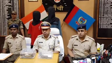 कांके: रांची के बेड़ो थाना क्षेत्र से घटना को अंजाम देने से पहले दो अपराधी गिरफ्तार, हथियार बरामद