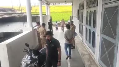 एत्मादपुर: ट्रांस यमुना कॉलोनी में गोली लगने से व्यापारी की मौत, मौके पर पहुंची पुलिस जांच पड़ताल में जुटी