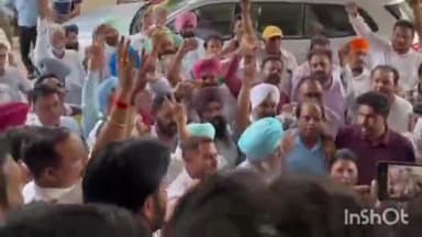 ਡੇਰਾਬਸੀ: ਅੱਜ ਜ਼ੀਰਕਪੁਰ ਨਗਰ ਕੌਂਸਲ ਵਿਖੇ ਹੋਇਆ ਹੰਗਾਮਾ ਨੋ ਕੋਨਫੀਡੈਂਸ ਮੋਸ਼ਨ ਪਾਸ ਕੀਤਾ ਗਿਆ