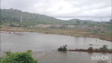 ಶಿವಮೊಗ್ಗ: ಶಂಕರಘಟ್ಟ ಸಮೀಪದ ಭದ್ರಾ ಜಲಾಶಯದಲ್ಲಿ ಇಂಜಿನಿಯರ್, ಗುತ್ತಿಗೆದಾರರ ನಿರ್ಲಕ್ಷ್ಯದಿಂದ ಸಾವಿರಾರು ಕ್ಯೂಸೆಕ್ ನೀರು ಹೊರಕ್ಕೆ