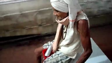 गुना नगर: गुना जिला अस्पताल में भोजन के लिए संघर्ष करते मरीज, वार्ड में नहीं पहुंचता भोजन