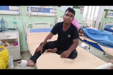 बरेली: सुभाषनगर थाना क्षेत्र में रामगंगा पुल पर डीसीएम ने ट्रक को मारी टक्कर, DCM चालक व हेल्पर हुए घायल