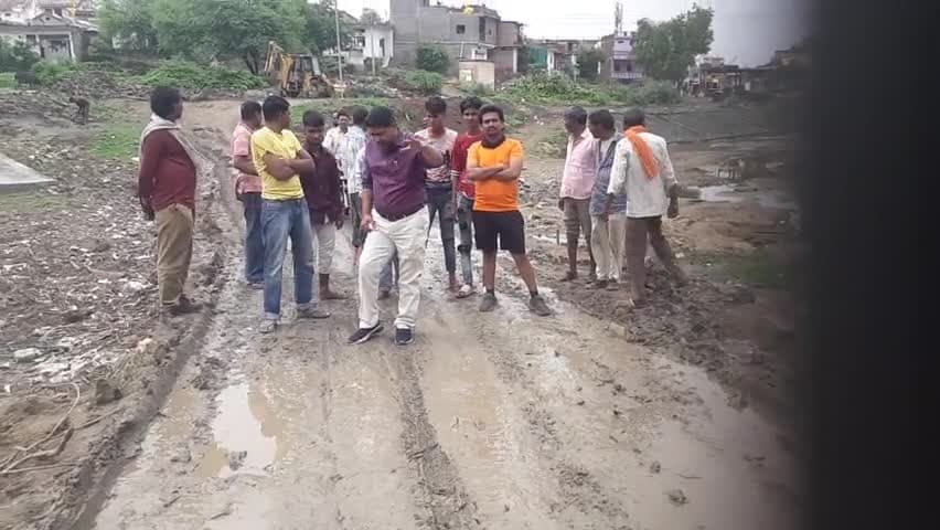 🙏🌹🙏 लो अब पूरा पुल चोरी कर लिया🤣🤣 भ्रष्टाचार की डस्ट डालकर भ्रष्टाचार में भी भ्रष्टाचार हो रहा है