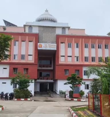 कैंपियरगंज: पीपीगंज स्थित महायोगी गोरखनाथ विश्वविद्यालय को MBBS पाठ्यक्रम की मिली मान्यता MBBS कोर्स में दाखिला व पढ़ाई इसी सत्र से