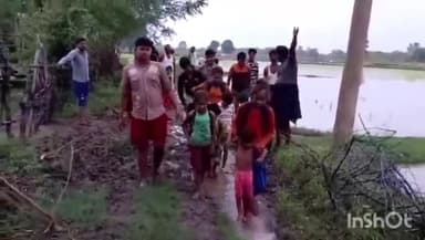 शाहनगर: ग्राम पंचायत सटवा के ग्राम छोटी भजिया में जहां आजादी के 77 सालों बाद भी सड़क नहीं बन सकी रस्ता हुआ  दलदल में तब्दील