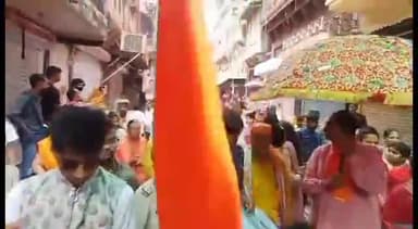 जोधपुर: जालोरी गेट के भीतरी शहर में धूमधाम से निकाली गई भगवान जगन्नाथ रथ यात्रा भक्तों ने उत्साह के साथ खींचा रथ