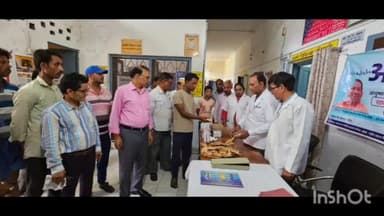 बलरामपुर: मुख्य चिकित्सा अधिकारी ने प्राथमिक स्वास्थ्य केंद्र बलरामपुर और सिसई में आयुष्मान भव मेले का किया निरीक्षण