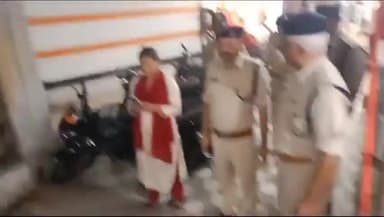 शाजापुर: शाजापुर में मोहर्रम पर्व को लेकर एडिशनल एसपी के नेतृत्व में पुलिस टीम ने पैदल भ्रमण कर मुख्य क्षेत्रों का लिया जायजा