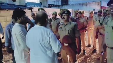 हरदोई: लोनार में मोहर्रम के मद्देनजर पुलिस अधीक्षक ने किया चप्पे चप्पे का निरीक्षण,सतर्क रहने के दिये निर्देश