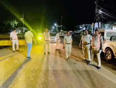 जबलपुर: शहर के प्रमुख चौराहों पर पुलिस ने चलाया ड्रिंक एंड ड्राइव को लेकर अभियान,वसूला गया 1 लाख 60 हजार 7 सौ रु जुर्माना