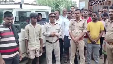 बलरामपुर ललिया थाना क्षेत्र के लाल पुर कन्जेभरिया गांव में तेंदुए ने हमला कर 14वर्षीय ज्ञानू को घायल कर दिया ‌वन विभाग व
