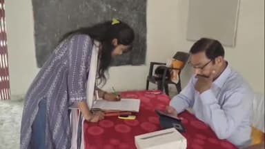 मंझनपुर: जिले के परिषदीय विद्यालयों के शिक्षकों ने डिजिटल हाजिरी का किया विरोध, नहीं दर्ज कराई डिजिटल हाजिरी