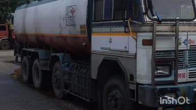 रॉबर्ट्सगंज: रॉबर्ट्सगंज के हिन्दुआरी तिराहे से पुलिस ने मिलावटी डीजल से भरा टैंकर बरामद किया,वाहन चालक गिरफ्तार