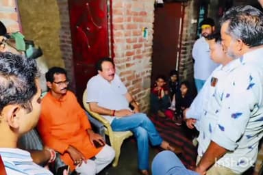 जलेसर: हाथरस भगदड़ कांड में मृतक महानमई और मोहनपुर की तीन लड़कियों के घर पहुंचे केंद्रीय मंत्री SP सिंह बघेल