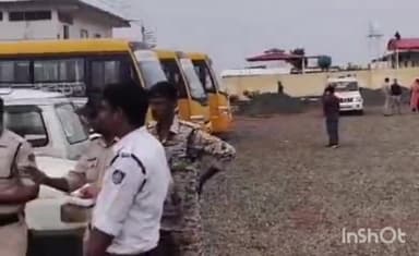 गुना नगर: यातायात पुलिस और आरटीओ ने गुना में स्कूली वाहनों की जांच की, कमियां मिलने पर कई वाहनों को किया गया जप्त