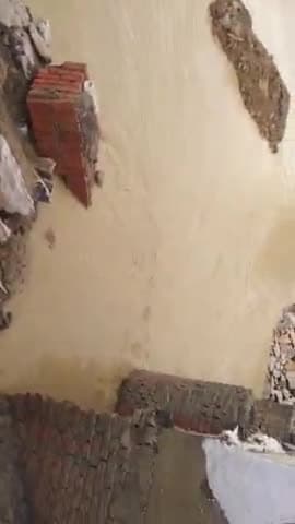 बलरामपुर जनपद में बाढ का कहर जारी है। पहाड़ो पर हो रही घनघोर वर्षा से तराई क्षेत्र में बाढ़ से जीना हुआ मुहाल ।दो दर्जन