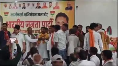 कोल: सांसद बनने के बाद अनूप बाल्मीकि ने अकराबाद में किया जनता का सम्मान, ग्रामीणों ने की सड़क बनवाने की मांग