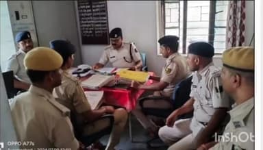 नबीनगर: माली थाना में सर्किल इंस्पेक्टर विमल कुमार ने किया लंबित कांडों की समीक्षा