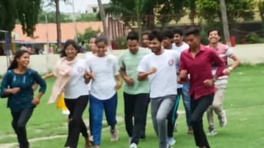 मुशहरी: आरडीए कॉलेज राष्ट्रीय सेवा योजना इकाई एवं रेड  रिबन के संयुक्त तत्वाधान में रेड रिबन रन मैराथन का आयोजन