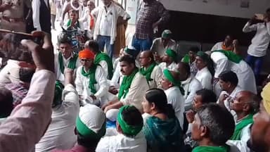 फूलपुुर: फूलपुर तहसील में किसानों की समस्या को लेकर किसान यूनियन ने किया प्रदर्शन