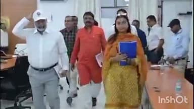 समस्तीपुर: सांसद शांभवी ने मंगलवार को डीआरएम कार्यालय में रेलवे अधिकारियों के साथ समीक्षा
बैठक की