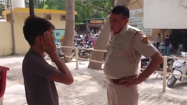 मनेठी: रेवाड़ी: हरियाणा में प्रेमिका से मिलने युवक की हत्या
परिजनों ने लड़की को ले जाते वक्त पकड़ा।की पिटाई गांव चिताडूंगरा की घटना