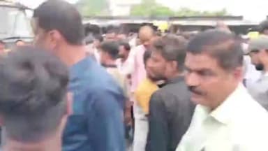 इंदौर: रावजी बाजार स्तिथ मोती तबेला के पास ठेला जब्त करने गई टीम के साथ हुई थी मारपीट, पुलिस ने दर्ज किया केस