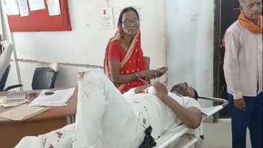 तिलौथू: तिलौथू में टेंपो एवं बाइक की टक्कर में एक शख्स गंभीर रूप से हुआ घायल, इलाज जारी