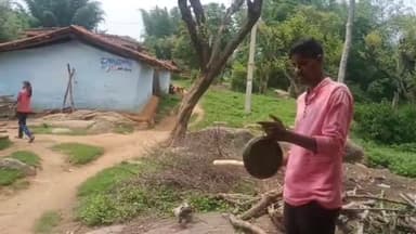 सिसई: कपिलनाथ चट्टाईन टोली में ग्रामीणों ने बैठक कर सड़क एवं अन्य सुविधाओं की मांग की