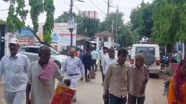 मुशहरी: कोर्ट परिसर हनुमान मंदिर के समीप से पुलिस ने 13 बोतल शराब के साथ एक सप्लायर को किया गिरफ्तार