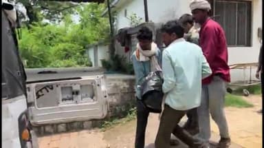 टीकमगढ़: पोटेया गांव में सर्प के काटने से महिला की हुई मौत, जिला अस्पताल में कराया गया पोस्टमार्टम