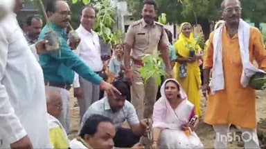 अजयगढ़: एक पेड़ मां के नाम कार्यक्रम के तहत अजयगढ थाना परिषर में पुलिस ने किया वृक्षारोपण 
नपा0 अध्यक्ष तहसीलदार रहे उपस्थित