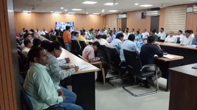 मुशहरी: समाहरणालय सभागार में जिलाधिकारी की अध्यक्षता में जिला समन्वय समिति की बैठक आयोजित