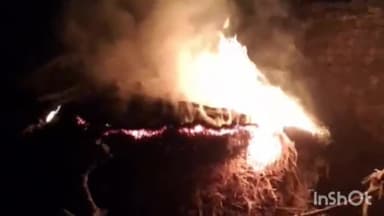 हिलसा: नौगढ़ गांव में नेवारी के पुंज में लगी आग, गांव के पांच लोगों पर प्राथमिक की दर्ज करने के लिए दिया गया आवेदन