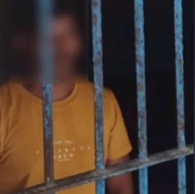 कैंपियरगंज: मुबारकपुर के पास से पुलिस ने किन्नर बनकर लूटपाट करने वाले वांछित अभियुक्त को किया गिरफ्तार