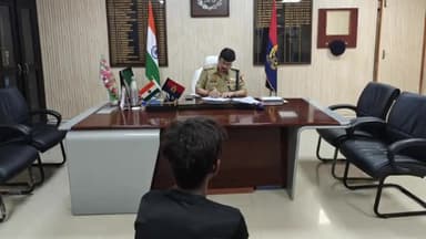 मंझनपुर: मंझनपुर स्थित पुलिस कार्यालय में एसपी की अध्यक्षता में जनसुनवाई का हुआ आयोजन, शिकायतों का हुआ निस्तारण