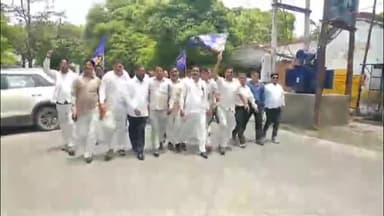 इटावा: कलेक्ट्रेट में बसपा जिलाध्यक्ष ने राष्ट्रपति को सम्बोधित ज्ञापन SDM को सौंपकर, चेन्नई हत्या कांड में फाँसी हेतु की मांग