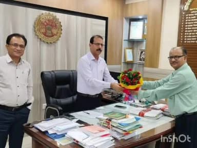 चितरंगी: एनसीएल खड़िया के क्षेत्रीय महाप्रबंधक एम.के अग्रवाल ने जिला कलेक्टर व अन्य प्रशासनिक अधिकारियों से की सौजन्य भेंट