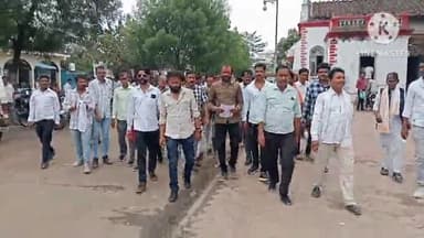 खुरई: राज्य सरकार का आदेश,मनरेगा योजना में केवल मजदूरी का पैसा मिलेगा मटेरियल का नहीं,सरपंचों ने नायब तहसीलदार को सौंपा ज्ञापन