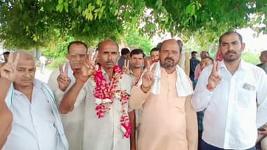 भोगांव: बिछवां की ग्राम पंचायत नारायणपुर के नगला हरकेशी में 18 माह बाद रिटायर्ड फौजी रामवीर सिंह निर्विरोध राशन डीलर चयनित