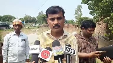 हरदोई में बाढ़ से ग्रामीणों में फैली दहशत, कई मकान गर्रा नदी में समाए

सवायजपुर और शाहाबाद में करीब 40 गा