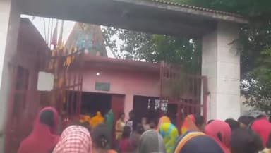 झरिया/जोरापोखर/सिंदरी: कुजाम में 50 वर्ष पुराना काली मंदिर कर्माटांड़ में किया जा रहा है स्थानांतरित लोगों की उमड़ी भीड़