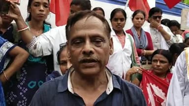 समस्तीपुर: सात सूत्री मांगों को लेकर जिले के सभी NHM स्वास्थ्य कर्मियों ने स्वास्थ्य समिति कार्यालय का किया घेराव