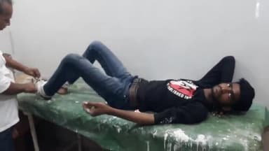 सासाराम: न्यू एरिया मोहल्ले में दो बाइकों में हुई टक्कर, बाइक सवार एक युवक हुआ घायल