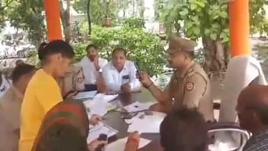 फूलपुुर: बहरिया थाना परिसर में आयोजित थाना दिवस पर प्रभारी बहरिया ने सुनी लोगों की समस्याएं, 13 प्रार्थना पत्र हुए प्राप्त